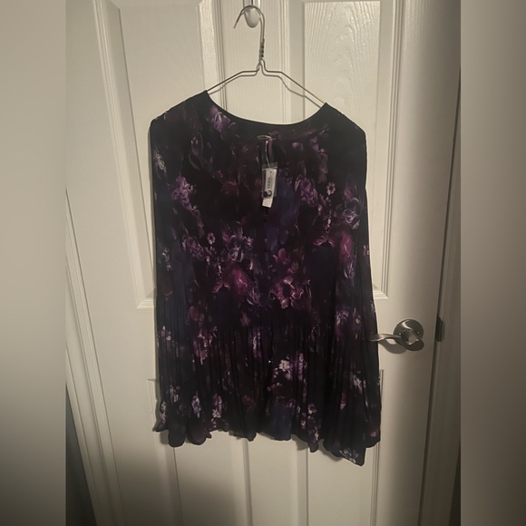 Plus size blouse - Picture 1 of 2